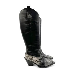 Cowboy Boot in Black with Black & White