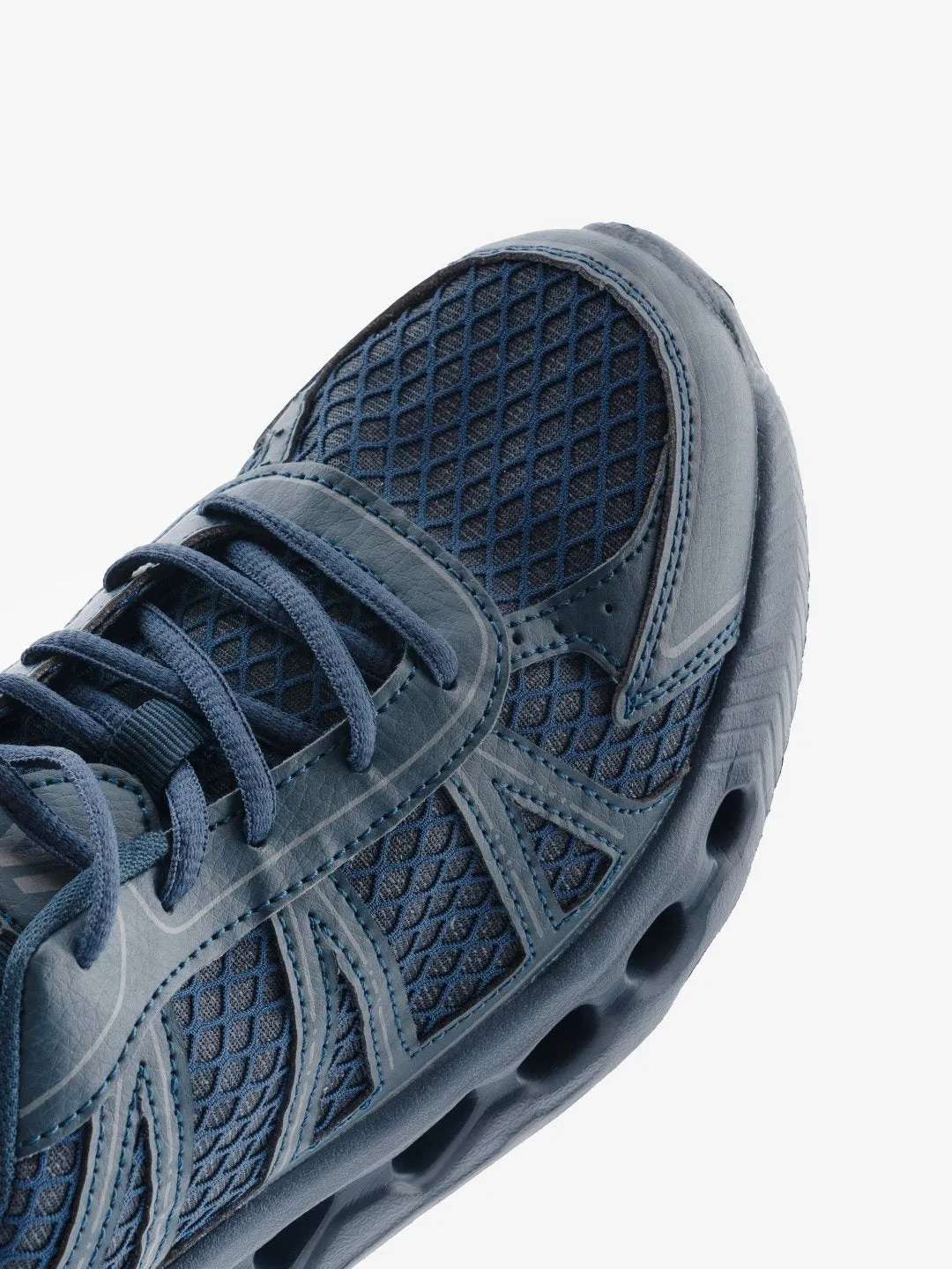 IA Featherlight Blue Breathable Minimalist Low Top Sneakers