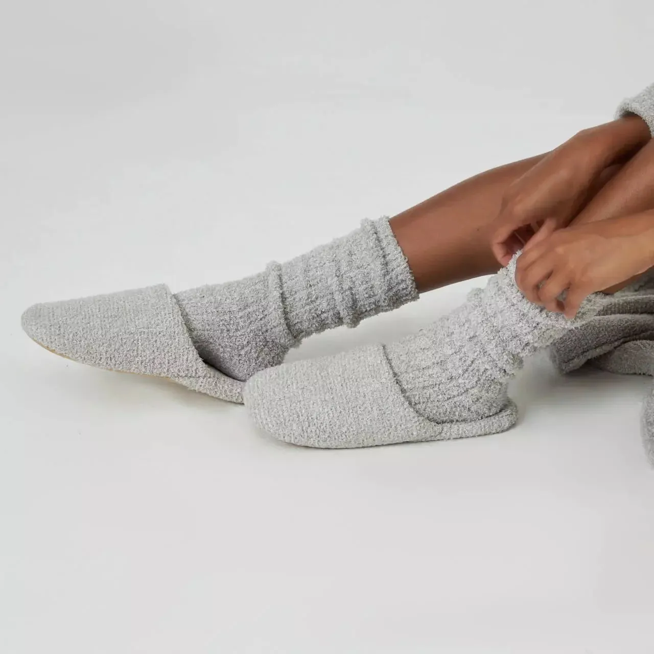 Kashwere Lounge Ultra Plush Oyster & Bone Heathered Spa Slippers