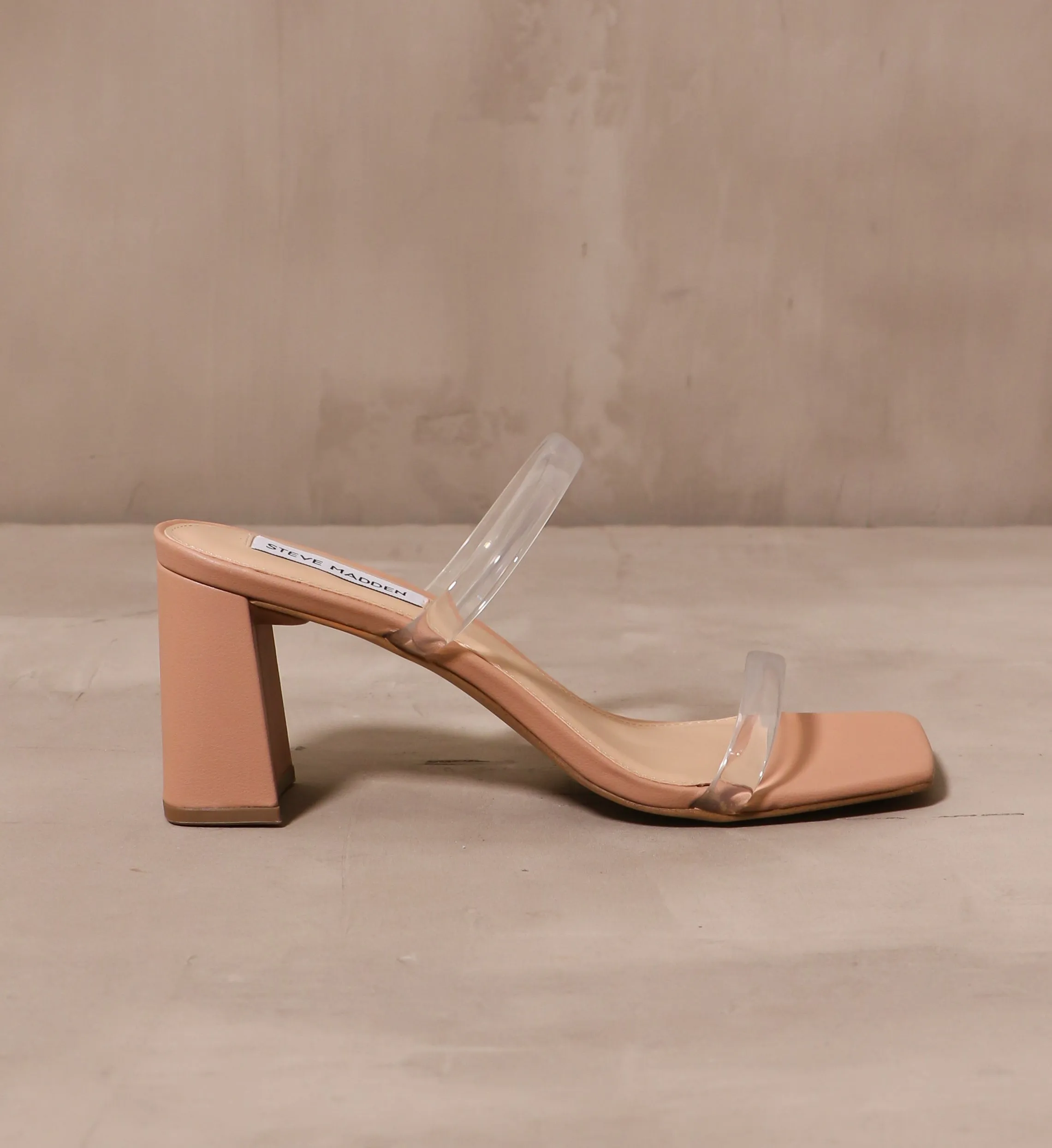 TRANSPARENTLY TIMELESS HEEL